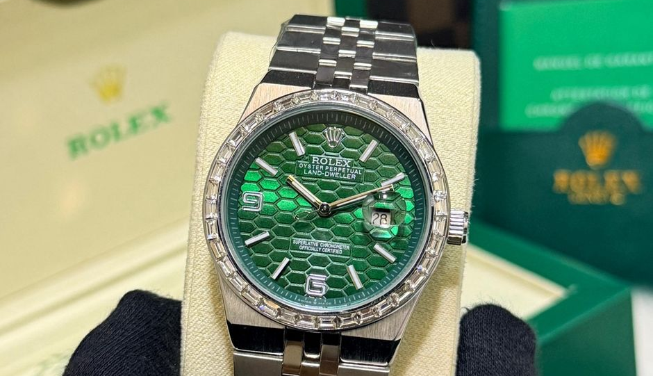 ROLEX Branded watch